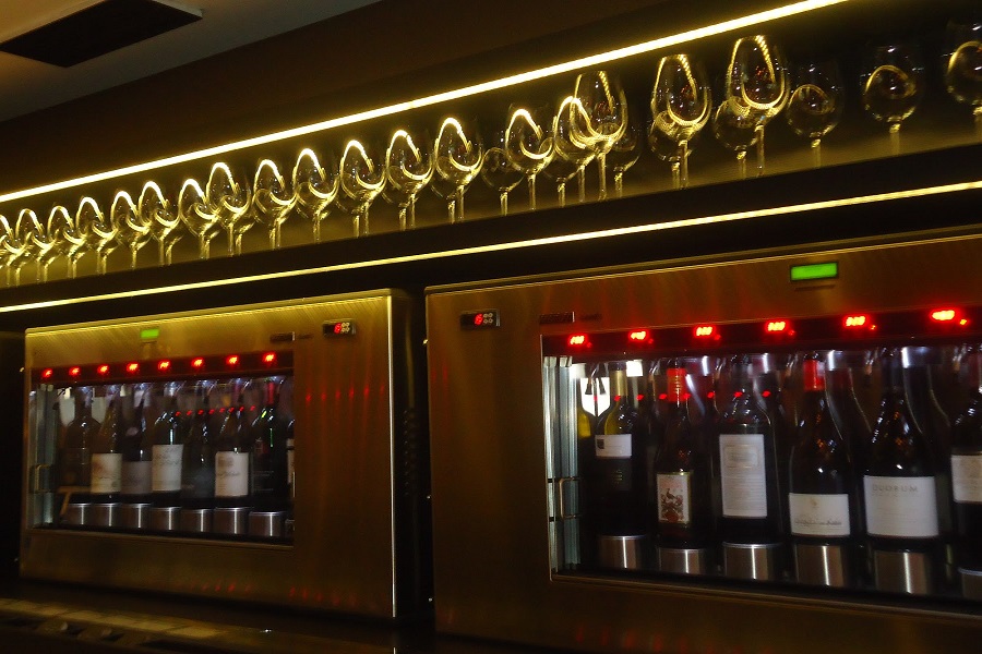 Conheça o wine bar do Parrilla Madrid