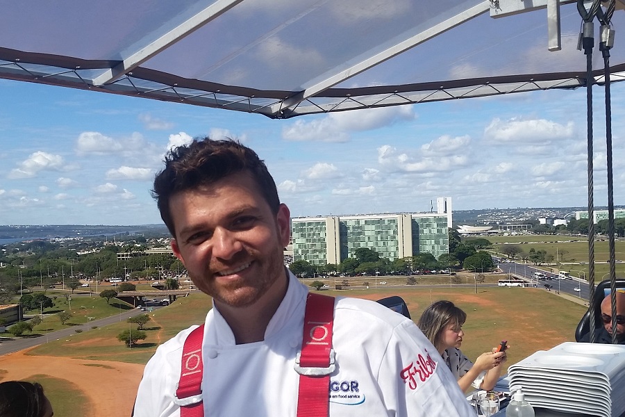 Dinner in the Sky Brasília: um papo com Guga Rocha
