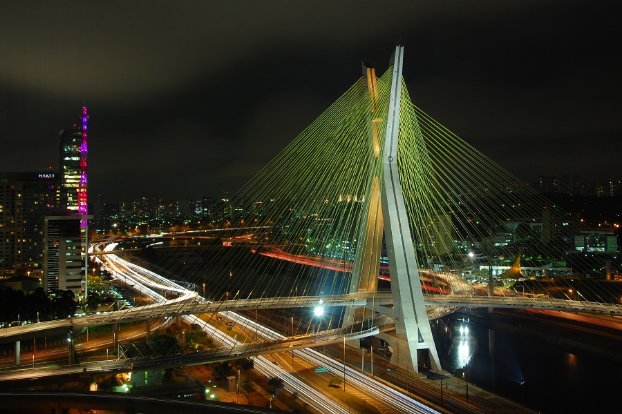 Ponte_estaiada_Octavio_Frias_-_Sao_Paulo (1)