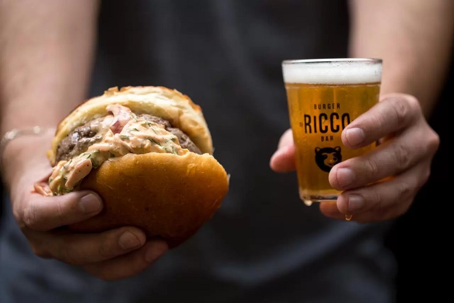 Exclusivo: Ricco Burger abre unidade no ParkShopping e marcas de fora também
